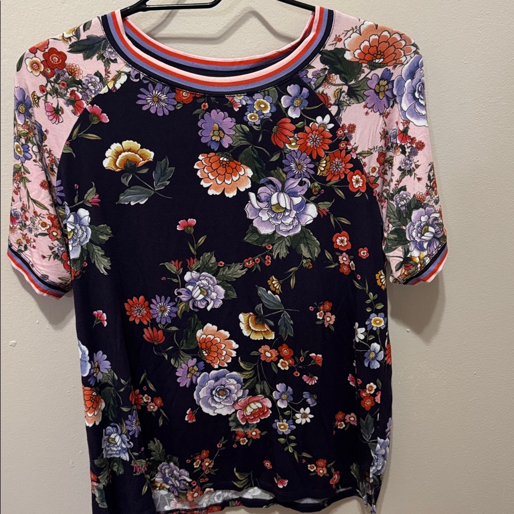 Johnny Was 🌺 Janie Favorite Floral Print Tee - Picture 6 of 9